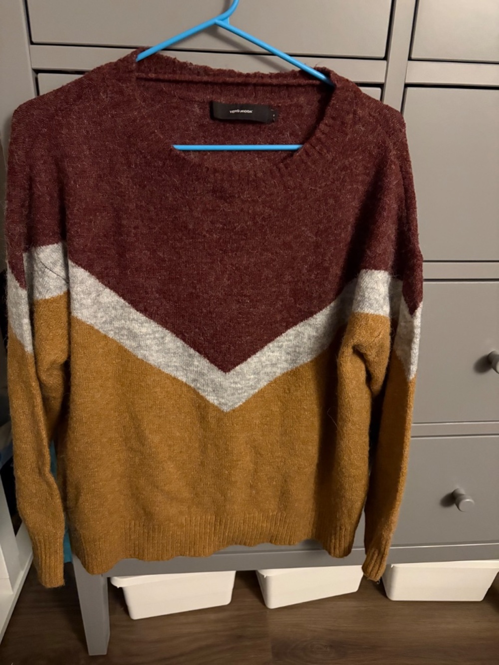 Vero Moda Sweater - Picture 2 of 4